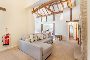 Host Stay The Old Thatch