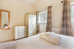 Host Stay The Old Thatch