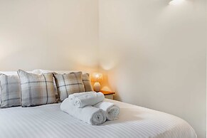 Host Stay The Old Thatch