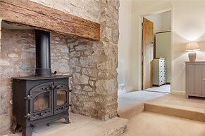 Host Stay The Old Thatch