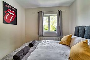 Host Stay Birches Barn