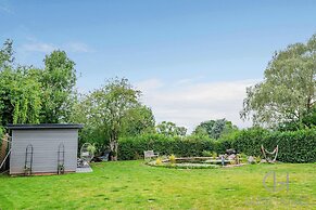 Host Stay Little Highlands