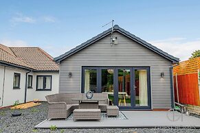 Host Stay Little Highlands