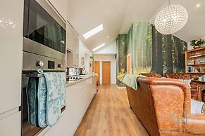 Host Stay Little Highlands