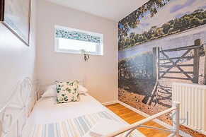 Host Stay Little Highlands