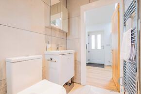 Host Stay Little Highlands