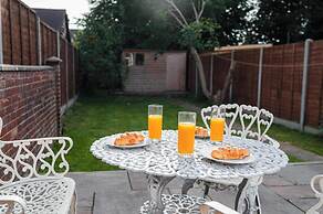 Host Stay Sherrington Road Abode