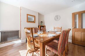 Host Stay Sherrington Road Abode