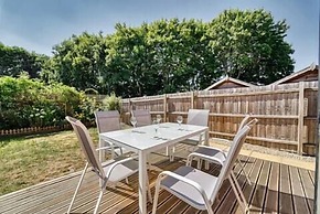 Host Stay Walkers Lane House