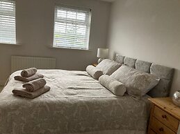 Host Stay Hunters Wood Court