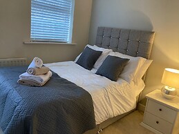 Host Stay Hunters Wood Court