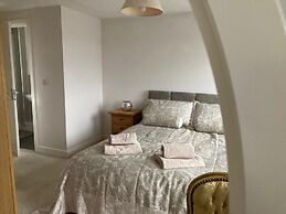Host Stay Hunters Wood Court