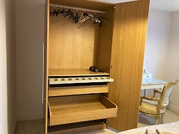 Host Stay Hunters Wood Court