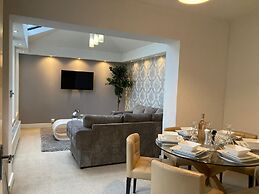 Host Stay Hunters Wood Court