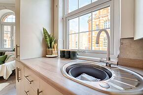 Host Stay Taylor Bennett Apartment