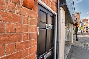 Host Stay Taylor Bennett Apartment