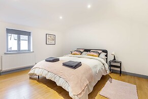 Host Stay Bridge Street Residence