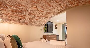 Host Stay Shaw Street Mews Basement