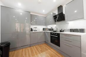 Host Stay Maple Court