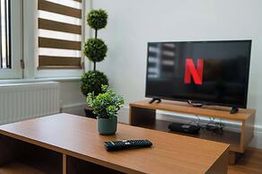 Host Stay Maple Court