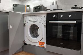 Host Stay Maple Court