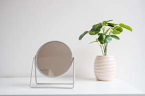 Host Stay Maple Court