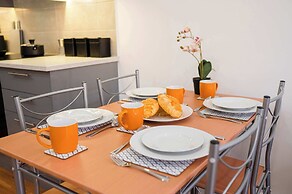 Host Stay Maple Court