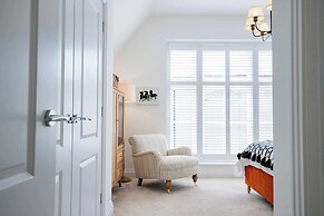 Host Stay The Old School House