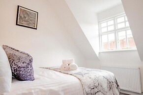 Host Stay New Street Dwelling