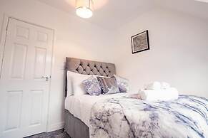 Host Stay New Street Dwelling