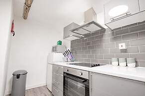 Host Stay New Street Dwelling