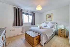 Host Stay Lion Court
