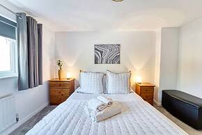 Host Stay Lion Court