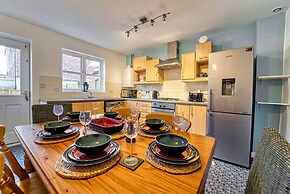 Host Stay Lion Court