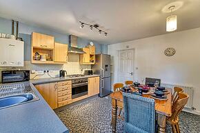 Host Stay Lion Court