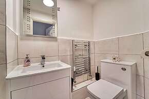 Host Stay Lion Court