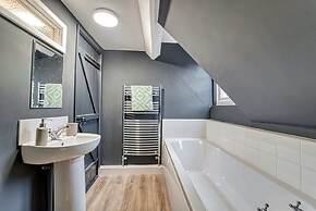 Host Stay Underhill House