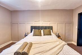 Host Stay Underhill House