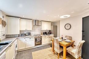 Host Stay Underhill House