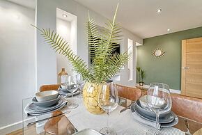 Host Stay Coney Green