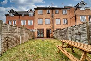 Host Stay Coney Green