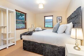 Host Stay Hillbrook House Apartment