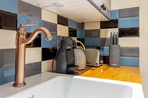 Host Stay Merchant House Basement