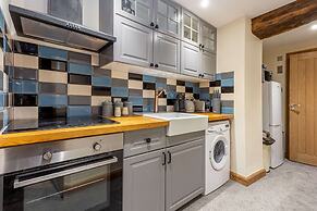 Host Stay Merchant House Basement