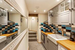 Host Stay Merchant House Basement