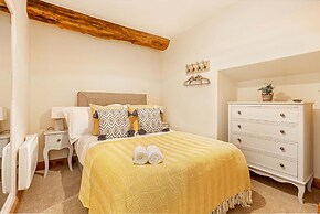 Host Stay Merchant House Basement