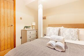 Host Stay Merchant House Basement