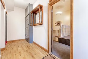 Host Stay Merchant House Basement