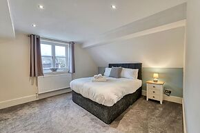Host Stay Harrow Croft Dwelling