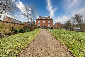 Host Stay Harrow Croft Dwelling